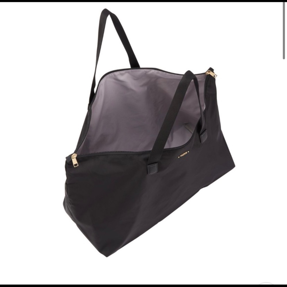 NWT Tumi Just in case tote with zipper pouch